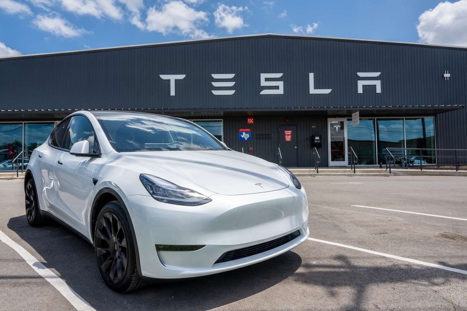 Tesla bullish on full self-driving cars